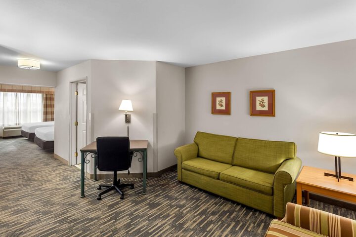 Country Inn & Suites by Radisson Beckley, WV