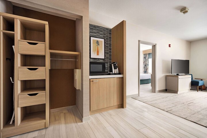 Room 18 of 43