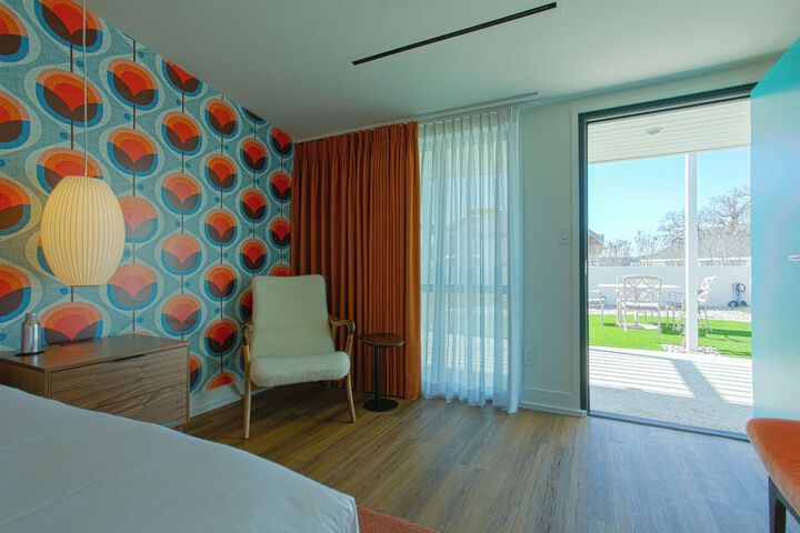 Room 19 of 28