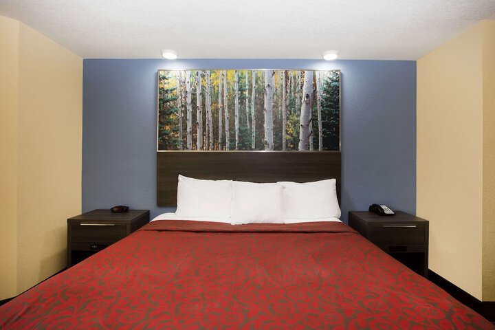 Room 18 of 26