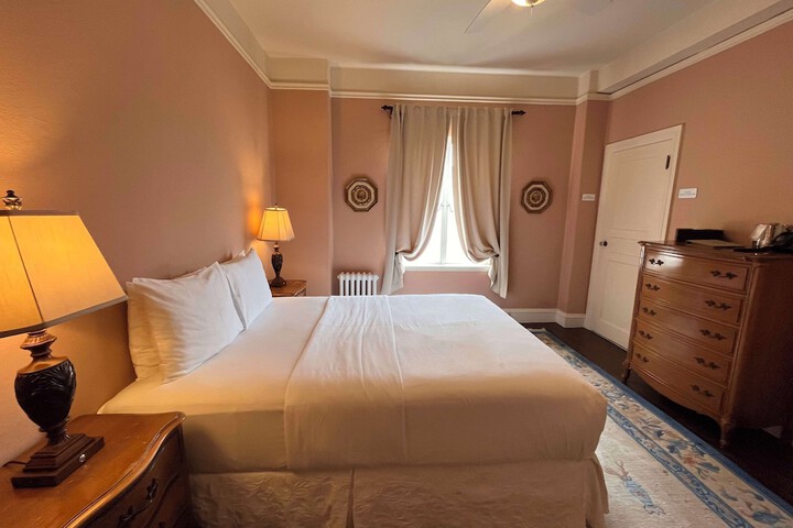 Room 36 of 69