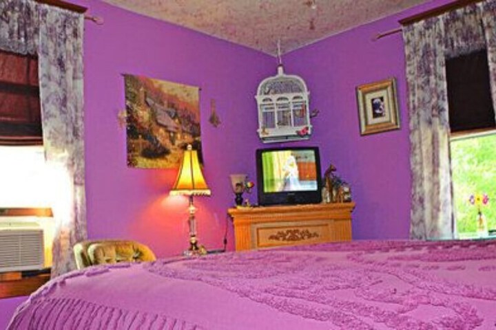 RAPHAEL INN