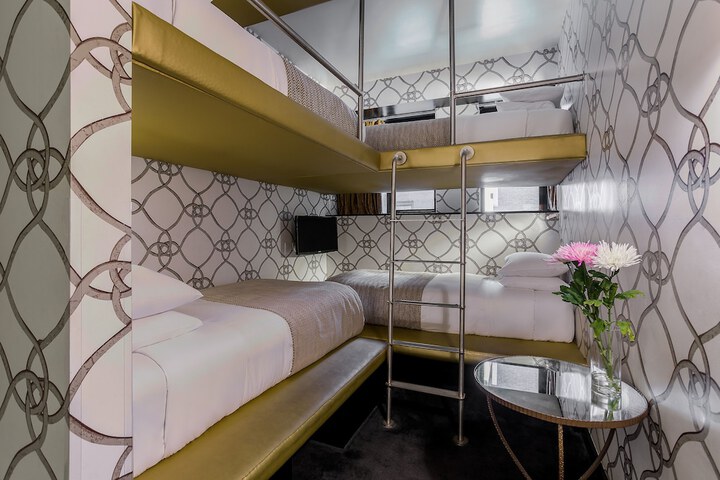 Room 19 of 42