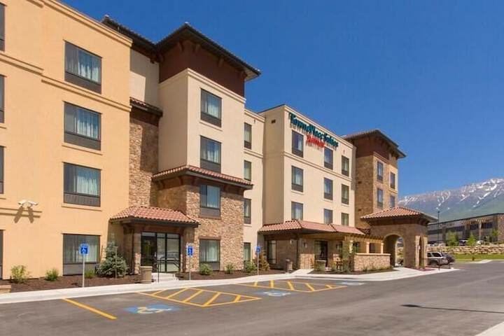 Hotel 2 of 34