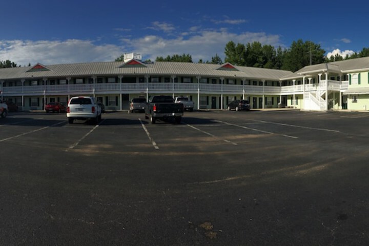 Hotel 4 of 56