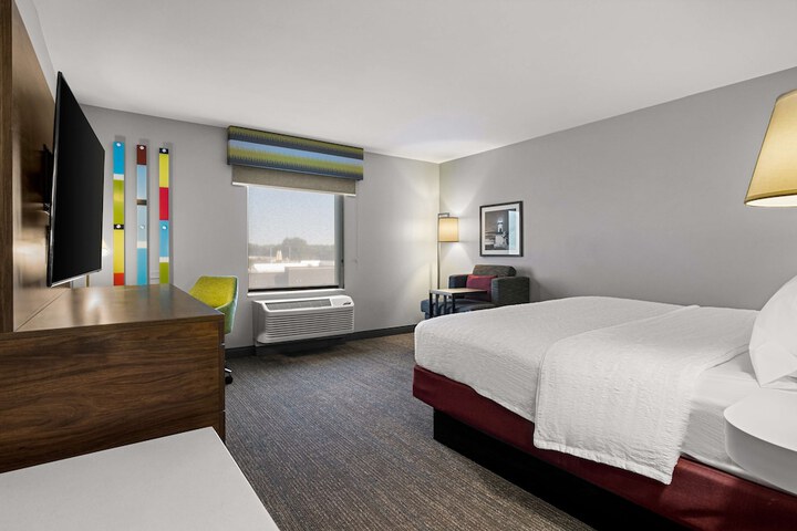 Room 12 of 37