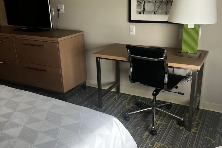 Room 26 of 53