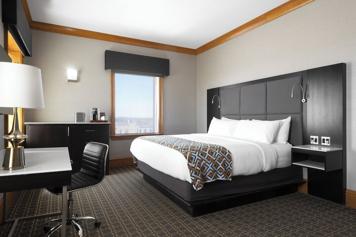 Room 44 of 69