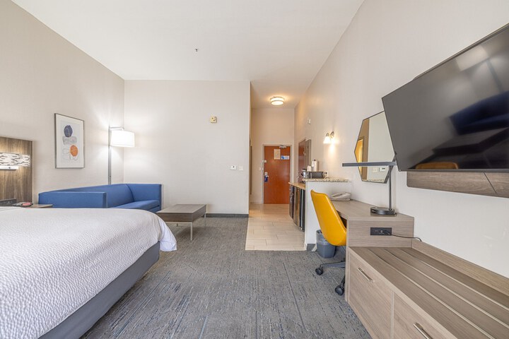 Room 43 of 86