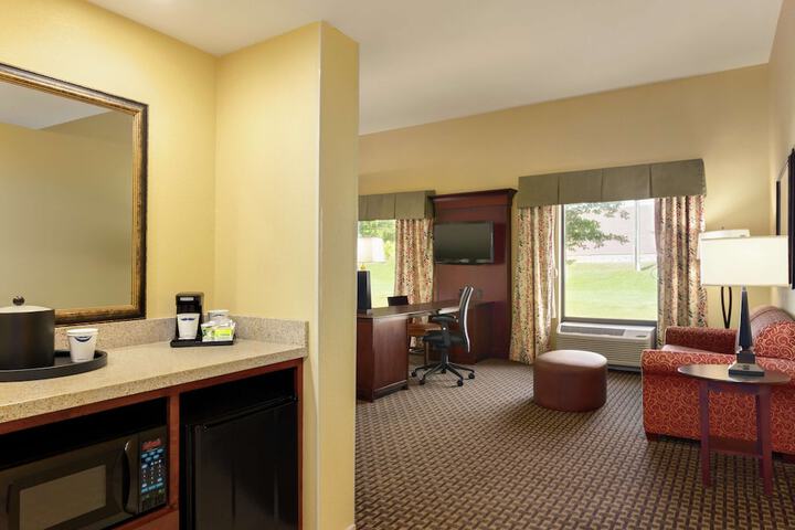 Room 10 of 36
