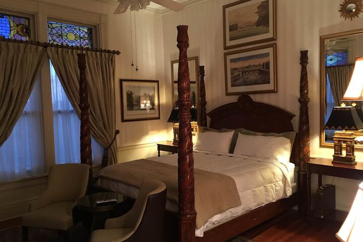 Room 21 of 37