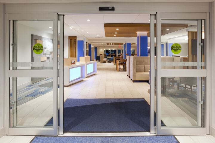 Holiday Inn Express & Suites Des Moines Downtown by IHG