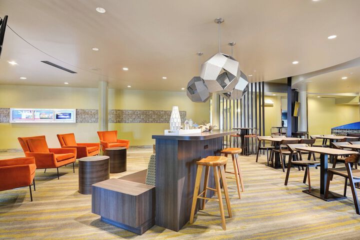Hotel Interior 11 of 39