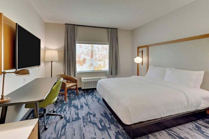 Room 18 of 30