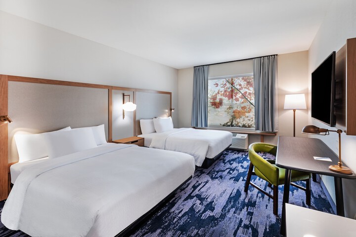 Room 18 of 28