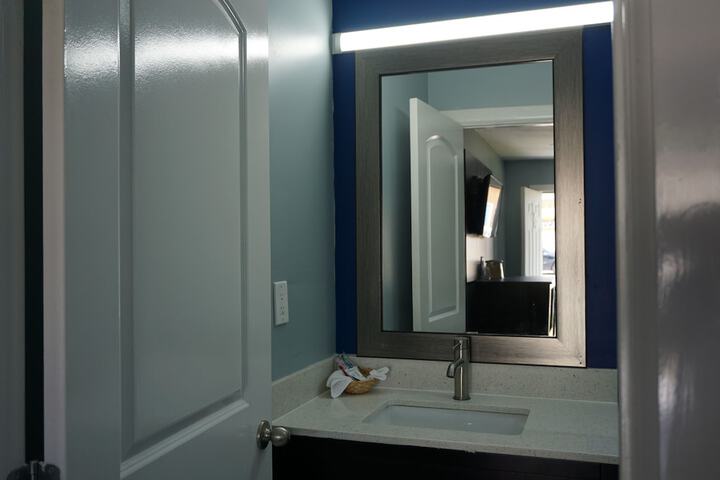 Room 22 of 49