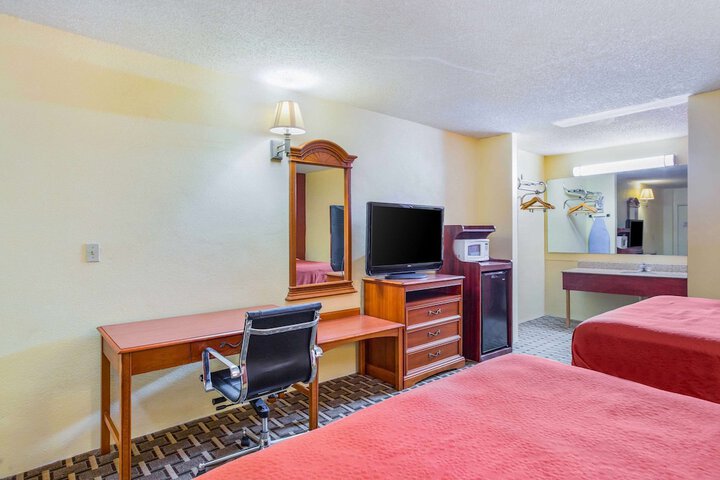 Room 34 of 50