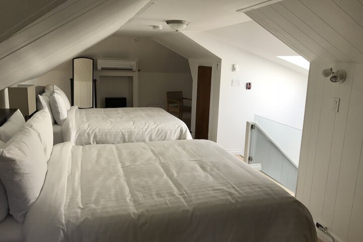 Room 22 of 49