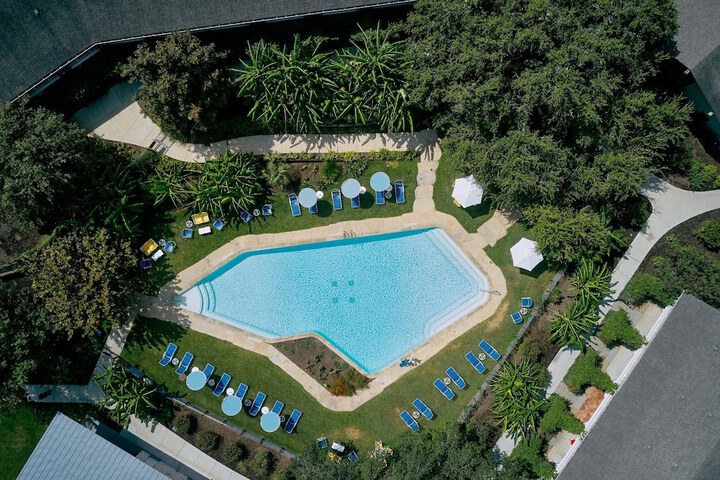 Hotel 12 of 115