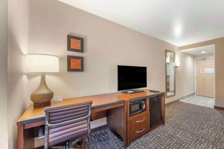 Room 12 of 30