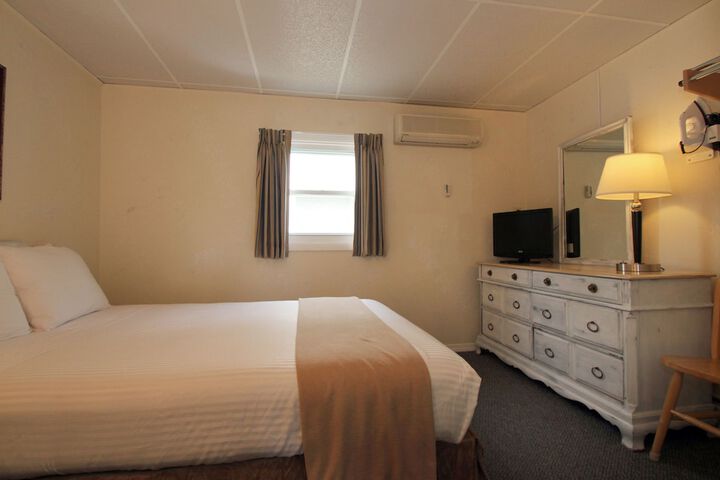 Sea Cliff House Motel