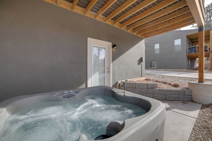 Woodland Park Escape: Licensed Hot Tub, Mtn Views