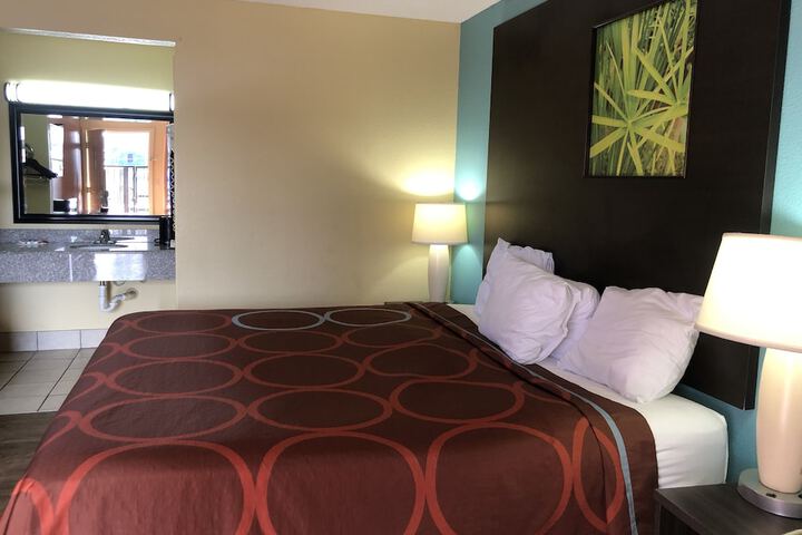 Room 21 of 22