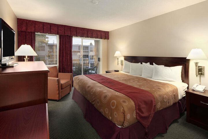 Room 7 of 17