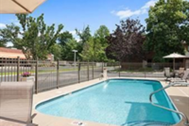 SUPER 8 BEACHWOOD CLEVELAND AREA