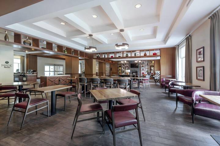 DoubleTree by Hilton Raleigh - Cary