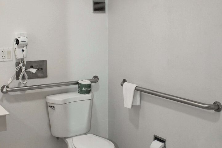 Room 38 of 48