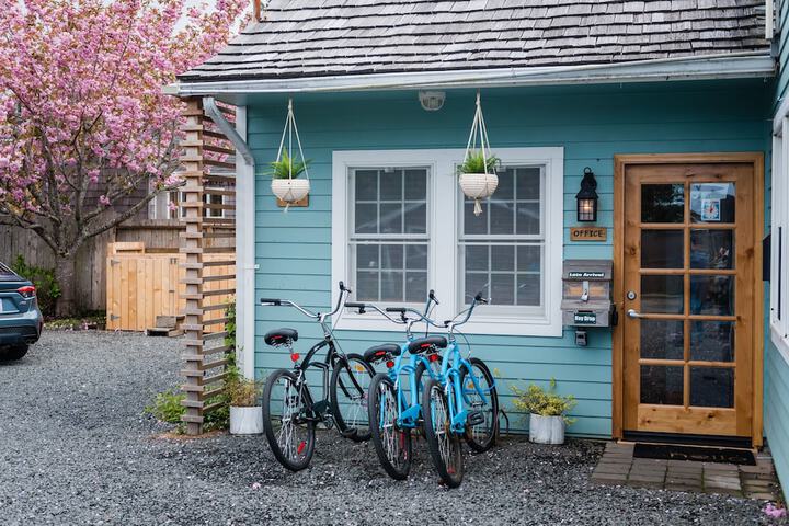 Inn at Haystack Rock