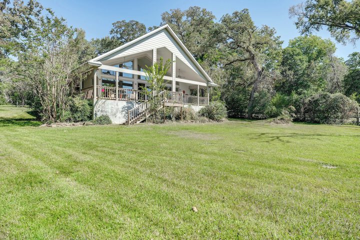 Franklin Home w / Water Views: Outdoor Dining Area!