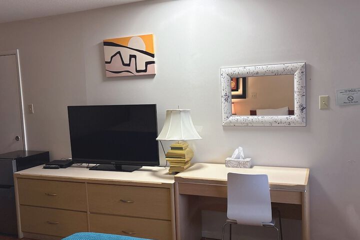 Slumber Lodge Motel