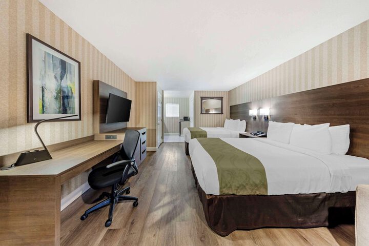 Room 33 of 39