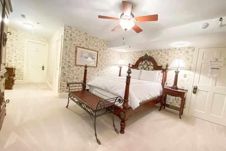 Abigail Inn