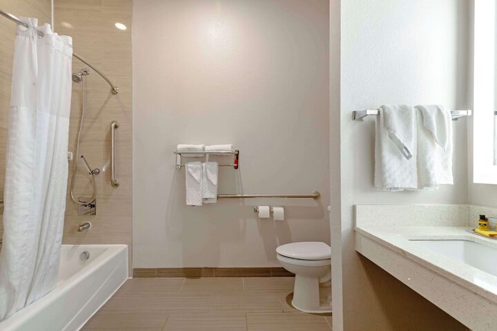 Best Western Plus Pleasanton Hotel
