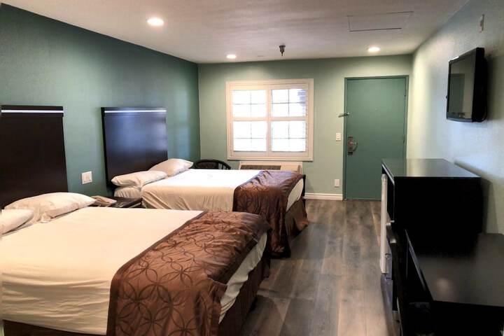 Room 22 of 40