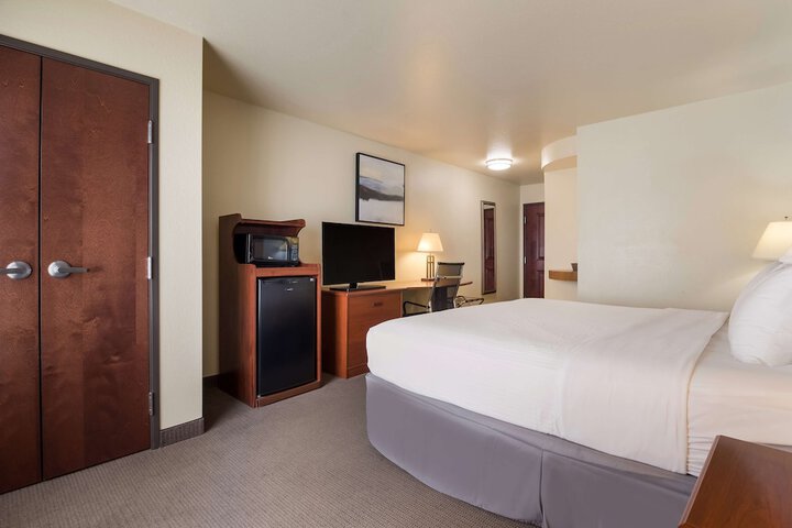 Room 17 of 31