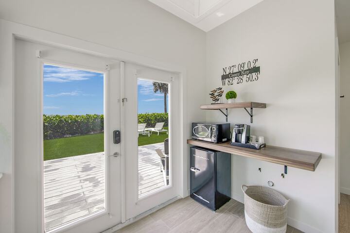 Casey Key Resorts - Beachfront
