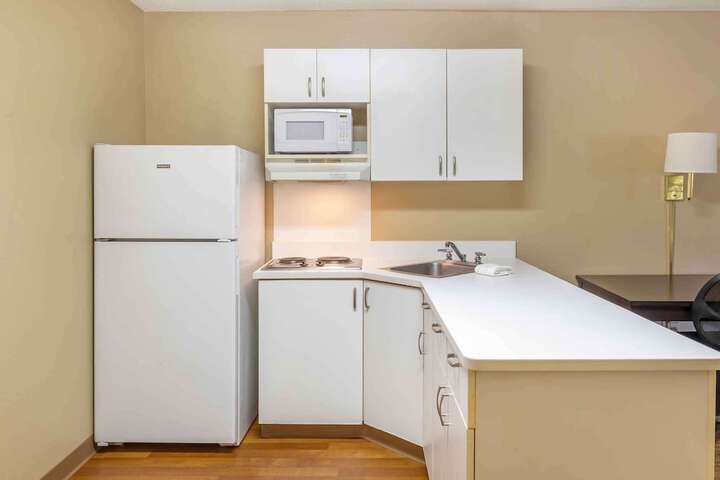Extended Stay America Select Suites Hartford Manchester