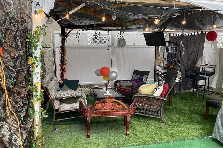 Nice 2 bedroom Apt With Patio