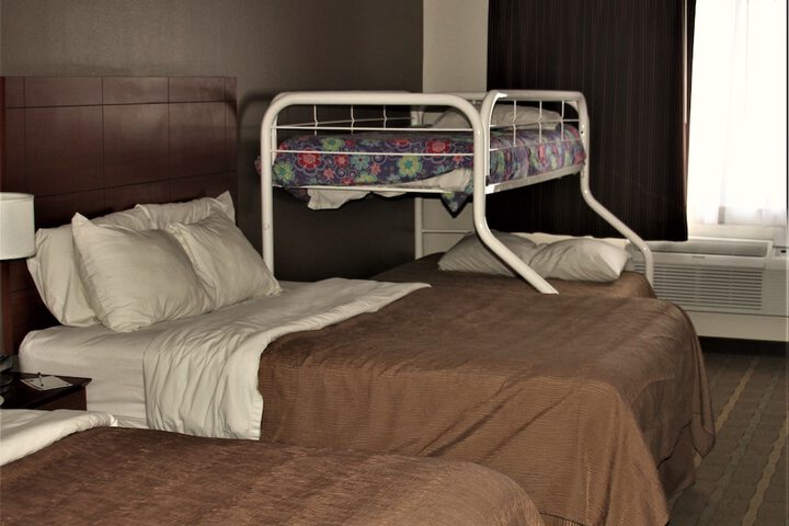 Room 5 of 25
