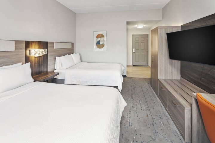Holiday Inn Express & Suites Chicago West - OHare Arpt Area by IHG