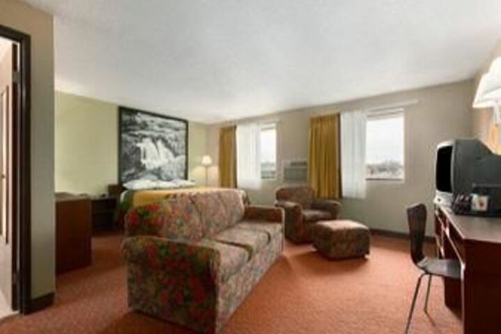 Super 8 Sioux Falls Near Convention Center