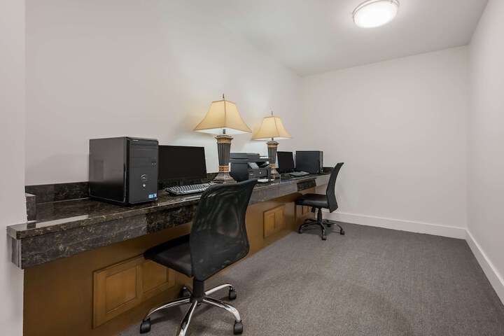 Business Center 24 of 24