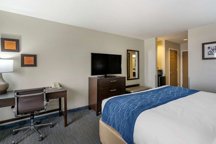 Room 22 of 38