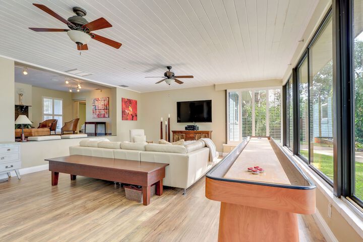 Florida Retreat w / Patio Boat Dock & Shuffleboard