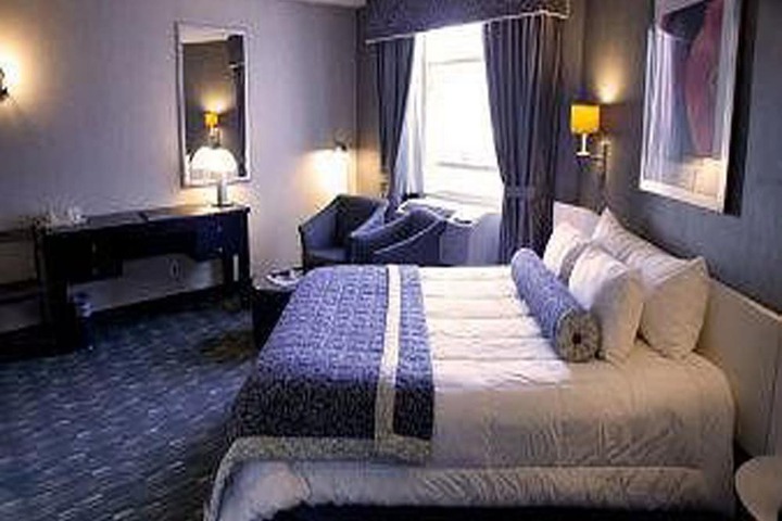 Room 42 of 63