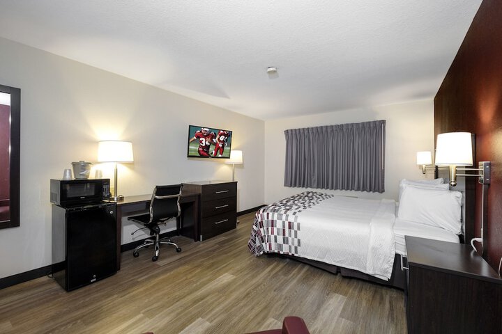 Room 33 of 38
